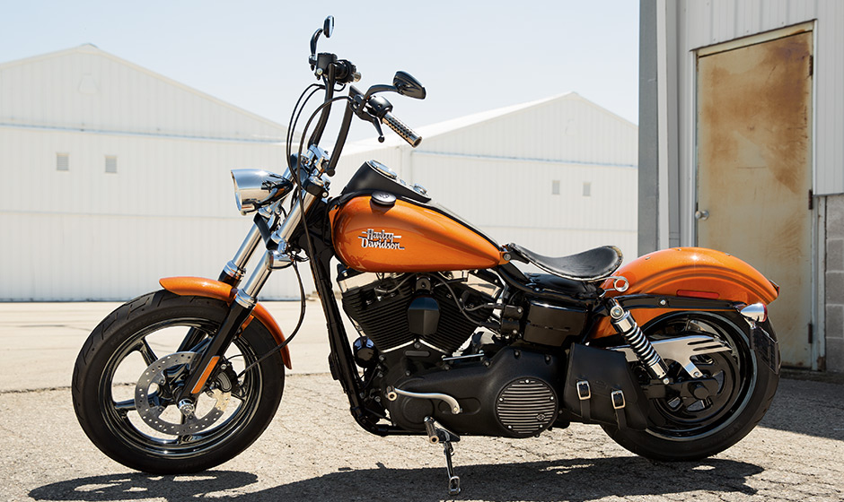Modelová řada HD Dyna Glide, konkrétně model Street Bob 2015, může vypadat i takhle.