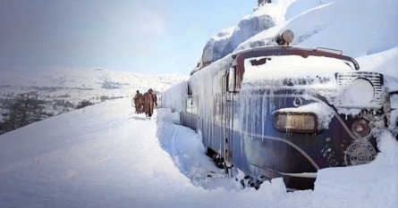 Vlak pohřbený pod sněhem aneb Vyhrabte San Francisco!