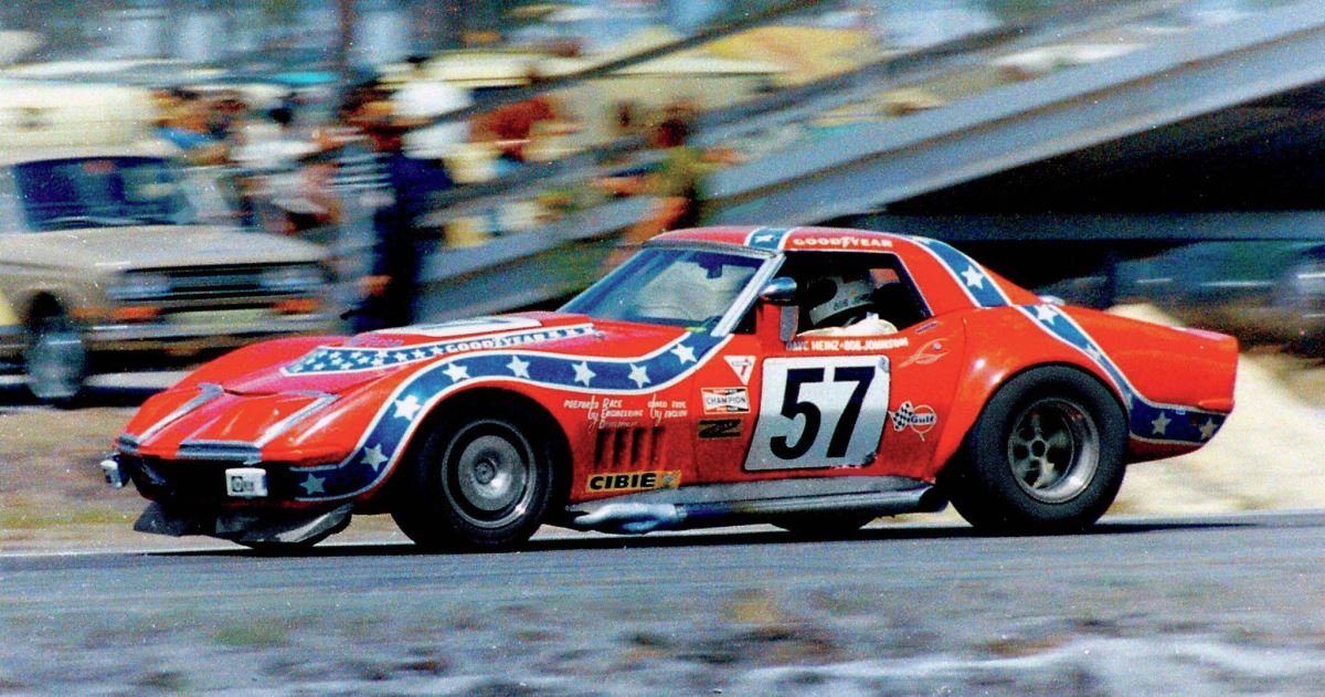 Corvette pod rebelskou vlajkou